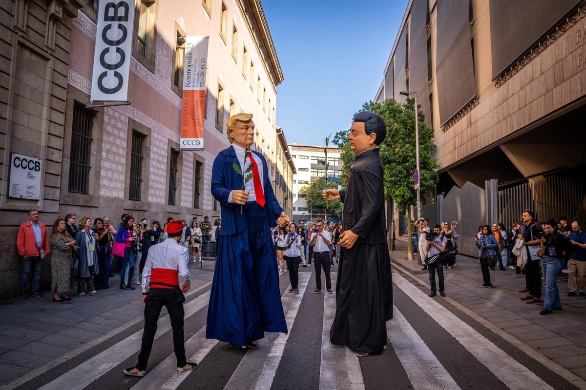 Donald Trump y Xi Jinping bailan por la paz en Barcelona