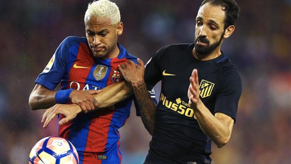 Neymar ante el acoso y derribo de Juanfran, su sombra y pesadilla en los duelos ante el Atlético