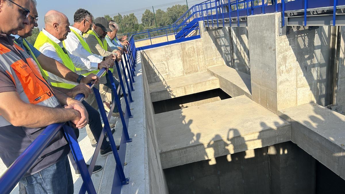 Culmina la obra del azud de La Granadilla en Badajoz para luchar contra el nenúfar