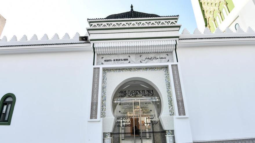 La mezquita de Ceuta atacada.