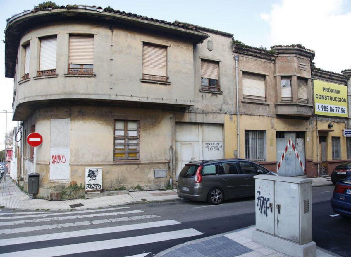 Edificio donde se proyecta la nueva promoción en el número 6 de la calle Gerona. | Marcos León