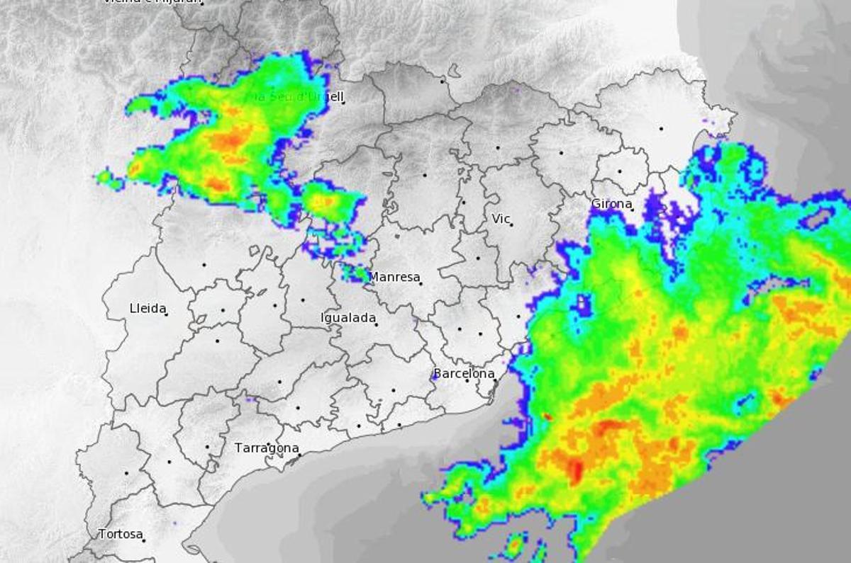 Fırtına, Katalonya'da güçlü bir şekilde boşalıyor, 80 litreye kadar birikim bırakarak