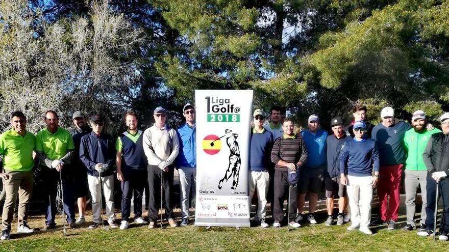 Alejandro Godoy sigue al frente de la general en Golf Altorreal