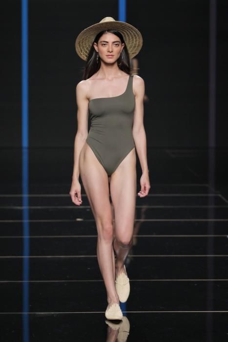 Gran Canaria Swimwear Fashion Week 2018 | Desfile Basics Not Basic