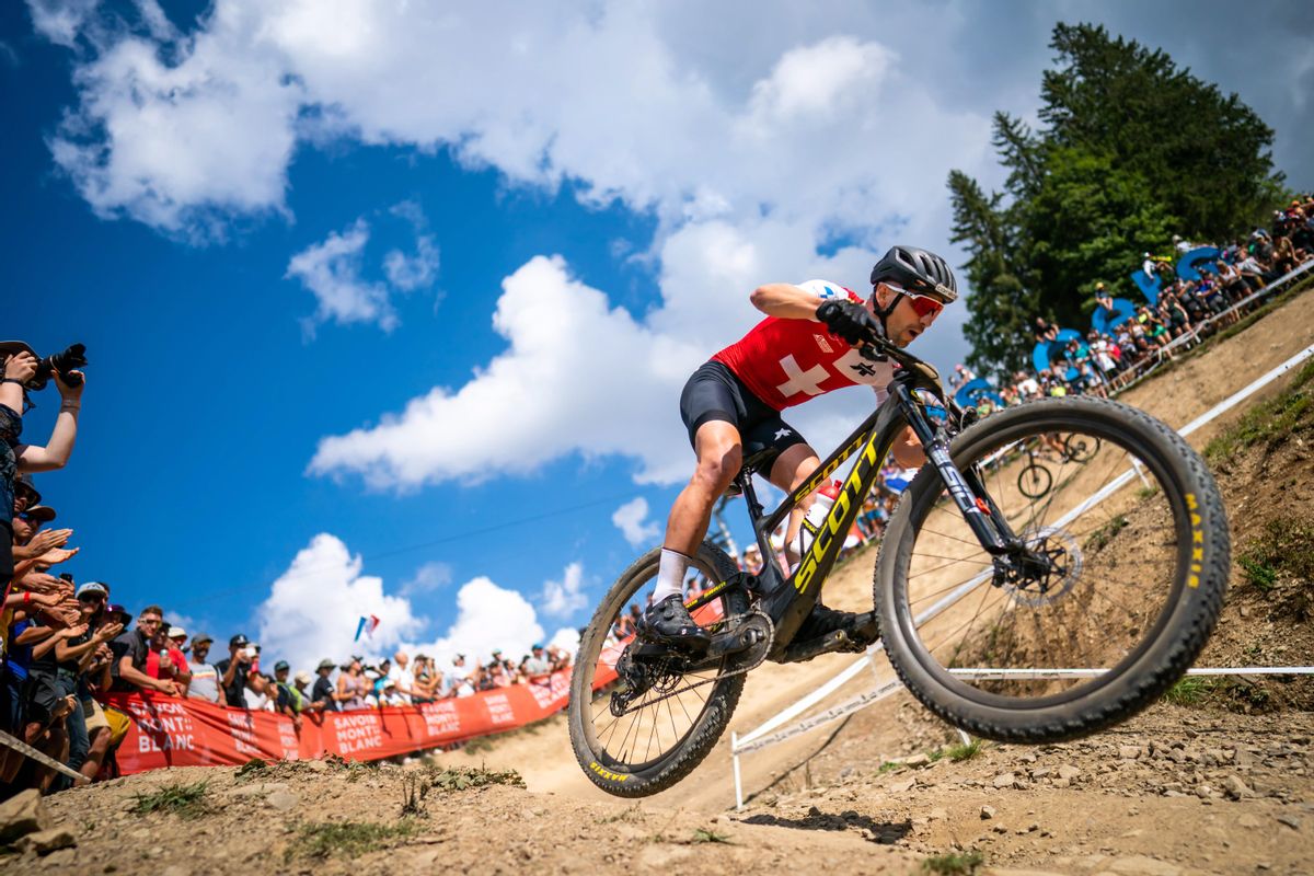 Valero, subcampeón mundial tras Schurter, que logra su 10º título