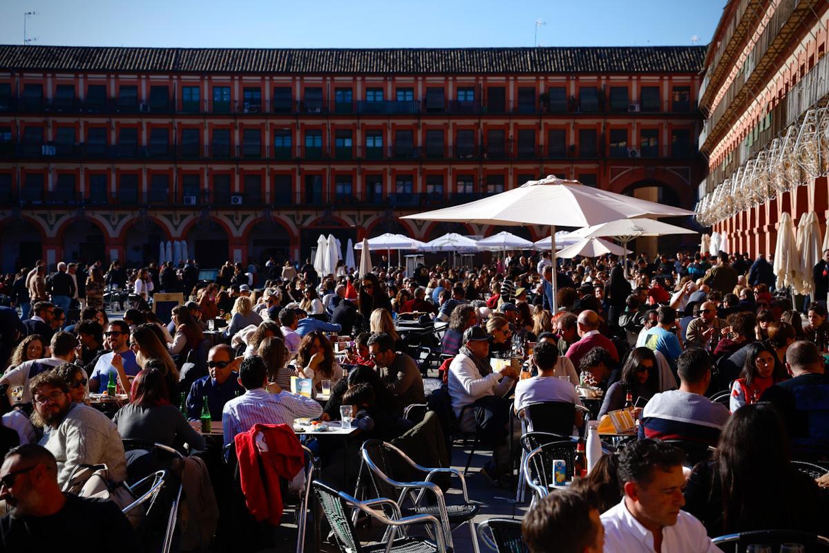 Los cordobeses despiden el 2025 en la 'Tardevieja' Los cordobeses despiden el 2025 en la 'Tardevieja'