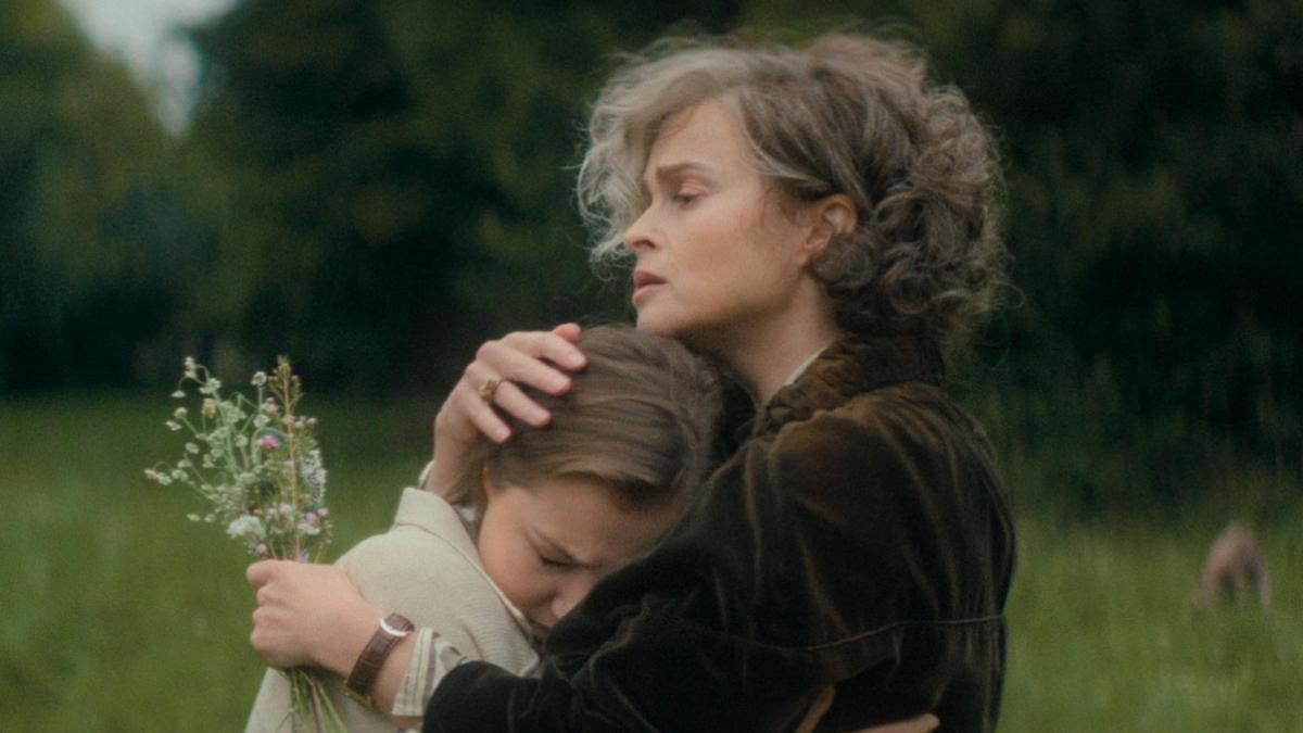 Fotograma de 'Las siete esferas', aparecen las dos protagonistas