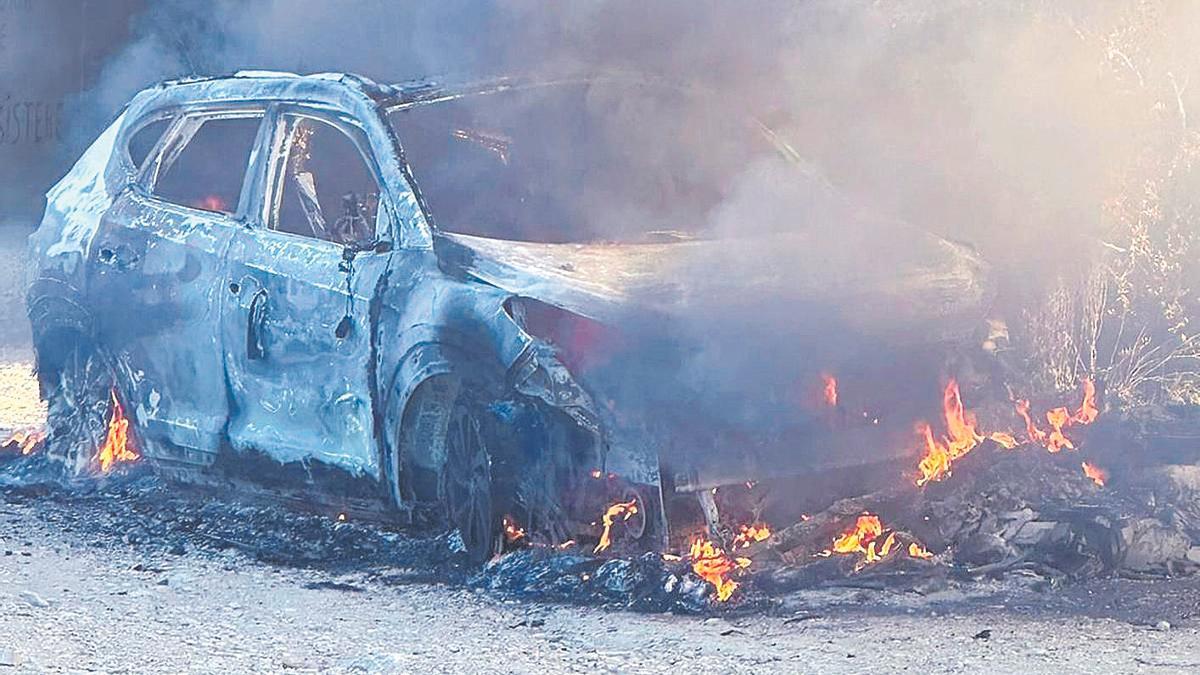 Incendiaron el coche para eliminar posibles pruebas.