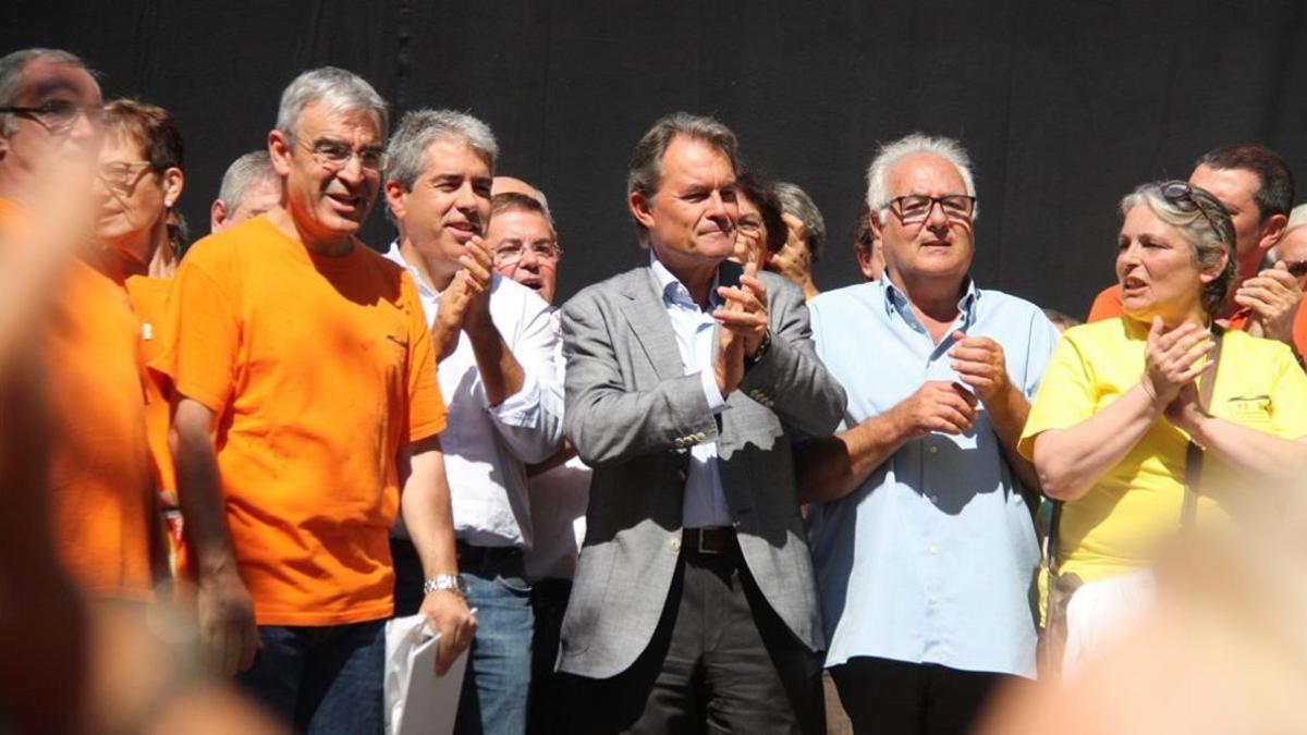 Artur Mas y Francesc Homs, este domingo en Arenys de Munt.