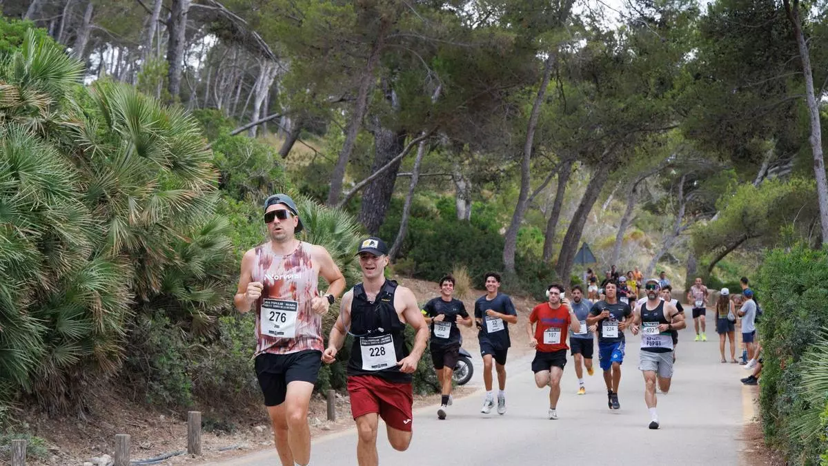 Alcúdia celebra la Mare de Déu de la Victòria con una multitudinaria participación