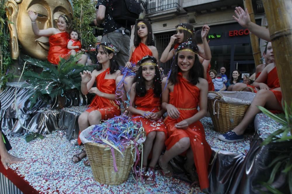 La Batalla de Flores de Ourense en uno de los principales reclamos de las fiestas mayores de la ciudad.
