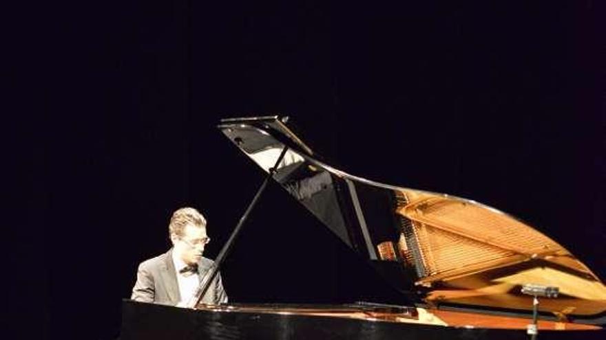 Eduardo Frías, ayer, al piano.