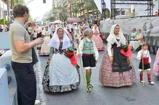 Ofrenda de flores a la Virgen del Remedio