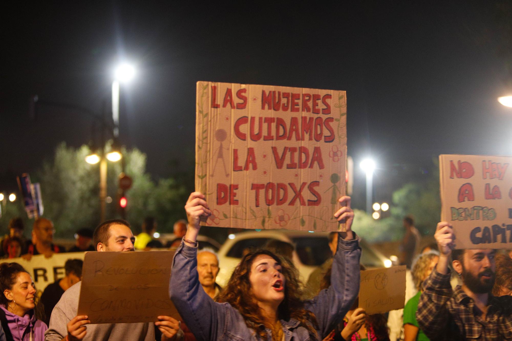 Alianza por el Clima organiza una manifestación en València para exigir justicia climática.