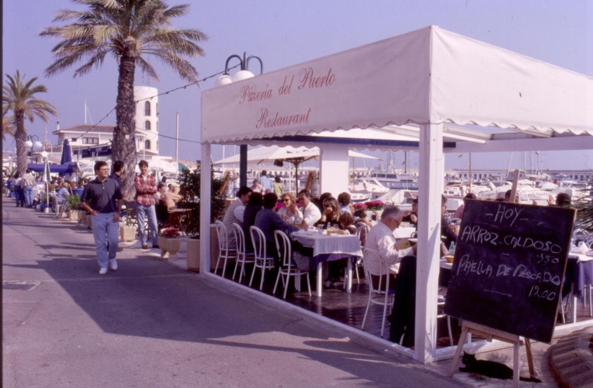 En la década de los 80, el Port de Sitges comenzó a tener mayor afluencia
