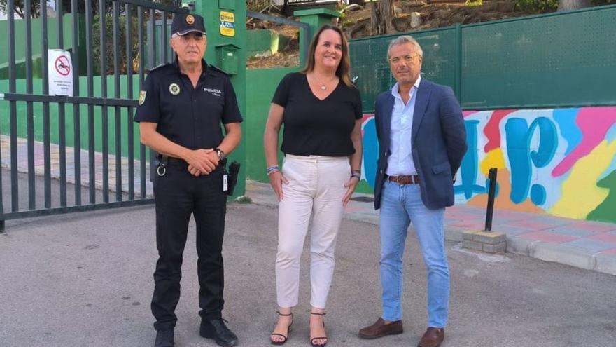 Más de 30 policías locales velan por la seguridad de los escolares