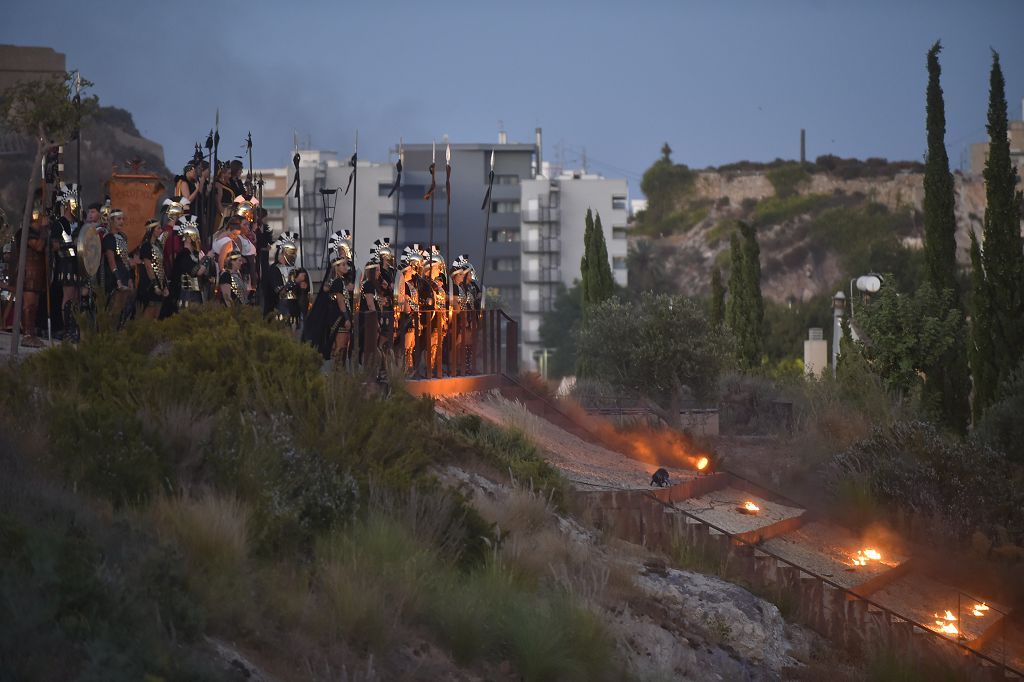 Encendido de fuego sagrado, pregón y apertura de campamento de Carthagineses y Romanos