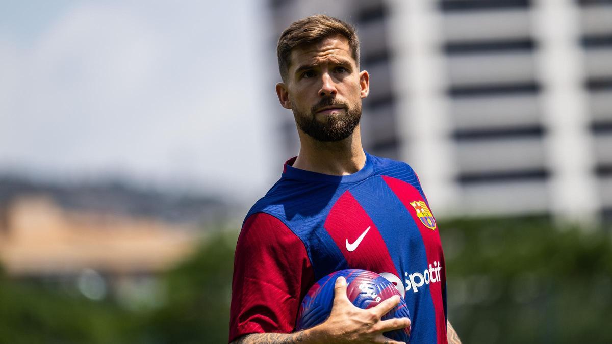 Iñigo Martinez, durante su presentación oficial como jugador del Barça.