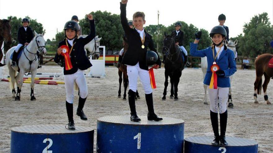 Elevado nivel de participación en los campeonatos de Aragón de Salto y Doma Clásica