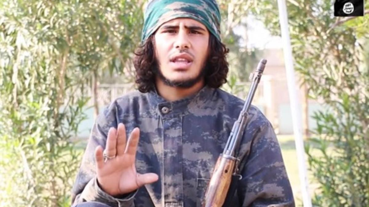 Una imagen del vídeo en el que los yihadistas del Estado Islámico amenazan con más ataques en los países de la coalición que bombardea sus posiciones en Siria.