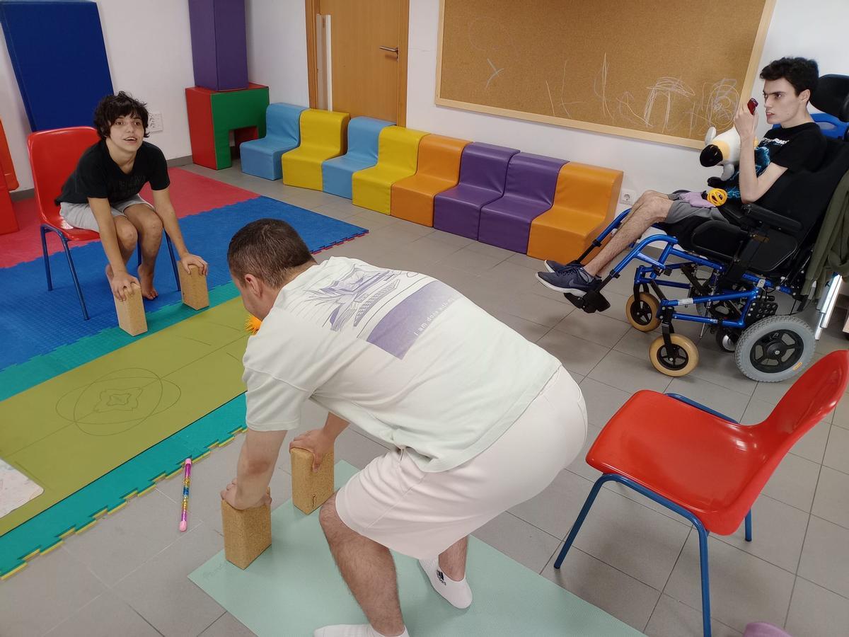Vista de algunos usuarios en las sesiones de yoga.