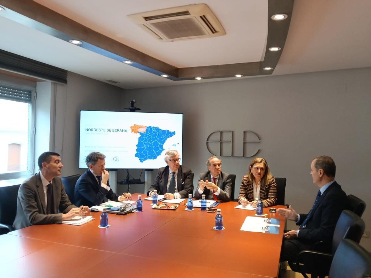 Juan Manuel Vieites, presidente de la CEG, durante la reunión