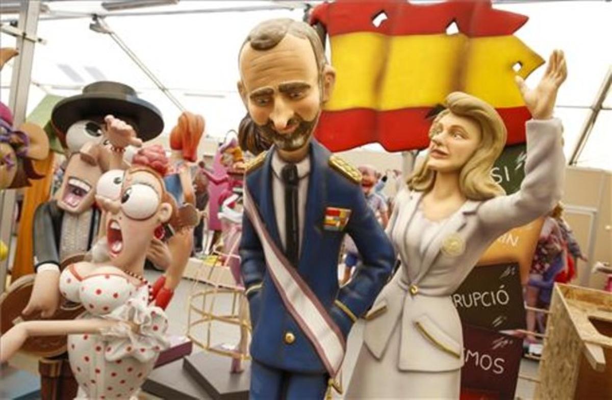 Felipe y Letizia, en las fallas como reyes, por primera vez.