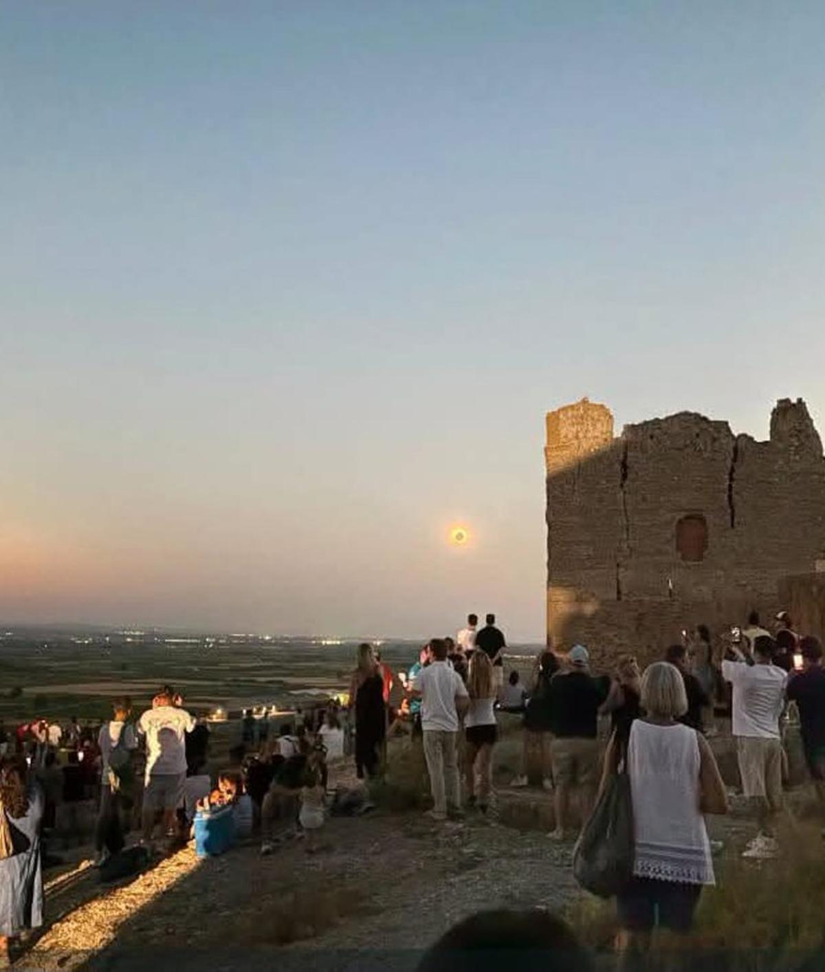 Alfajarín se asoma
al cielo para vivir
un eclipse inolvidable | AYUNTAMIENTO DE ALFAJARÍN