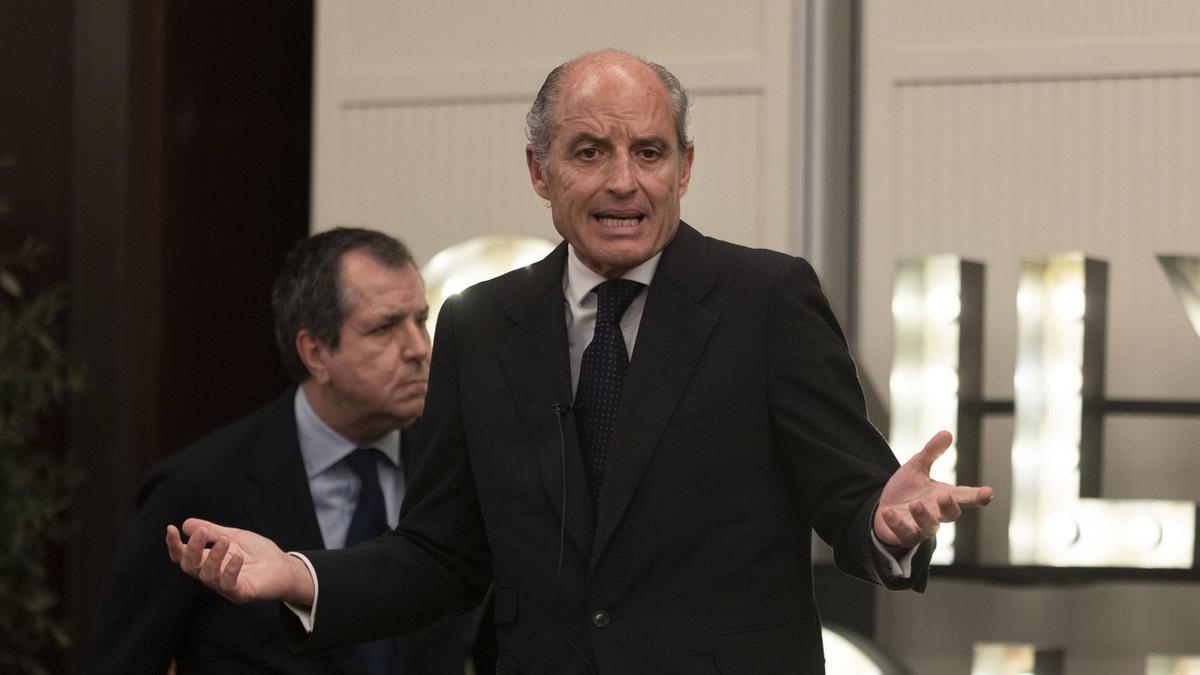 El expresidente de la Generalitat Francisco Camps en la presentación de su libro "Paco Camps, reenfocando España".
