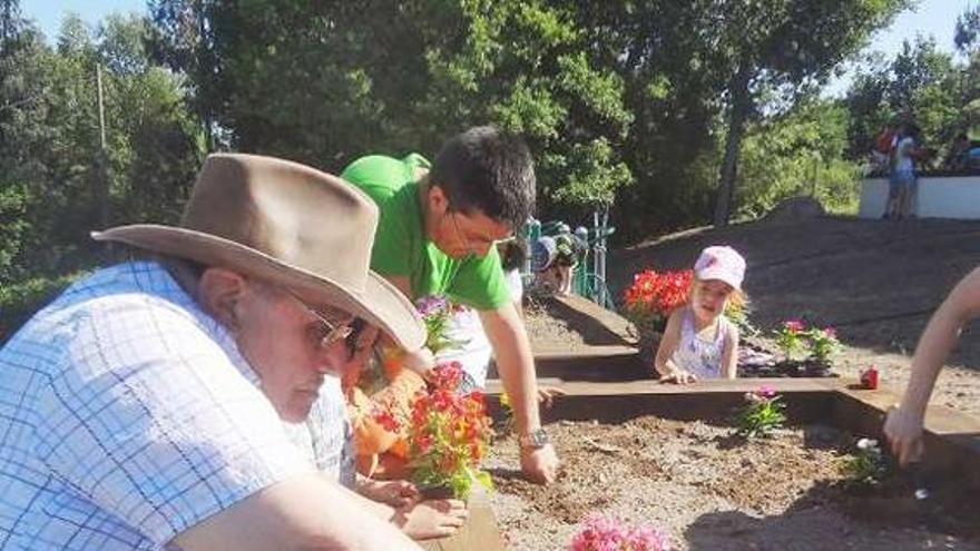 Labores en la huerta ecológica.