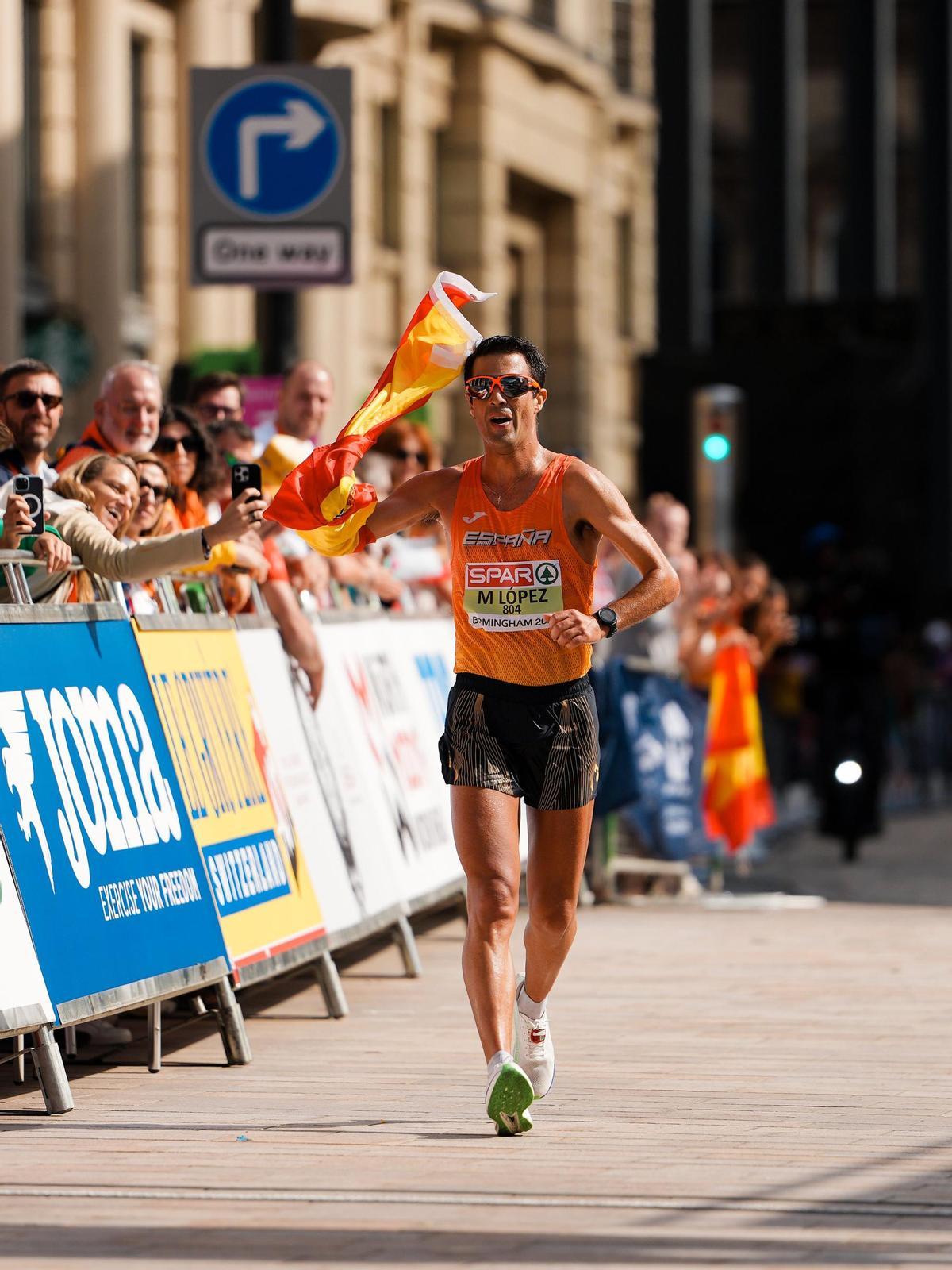 Miguel Ángel López Nicolás, entrando en la línea de meta del Campeonato de Europa de Birmingham