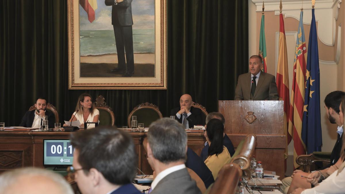 Pleno del Ayuntamiento de Castelló: Vicent Sales.
