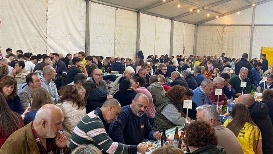 Llantones disfruta con los callos | LNE