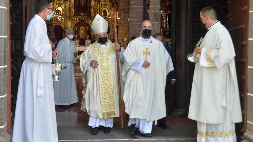 Día grande del Pino, honores a la virgen