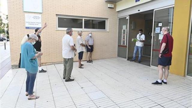 La cita telefónica agrava el colapso en los ambulatorios de Castellón