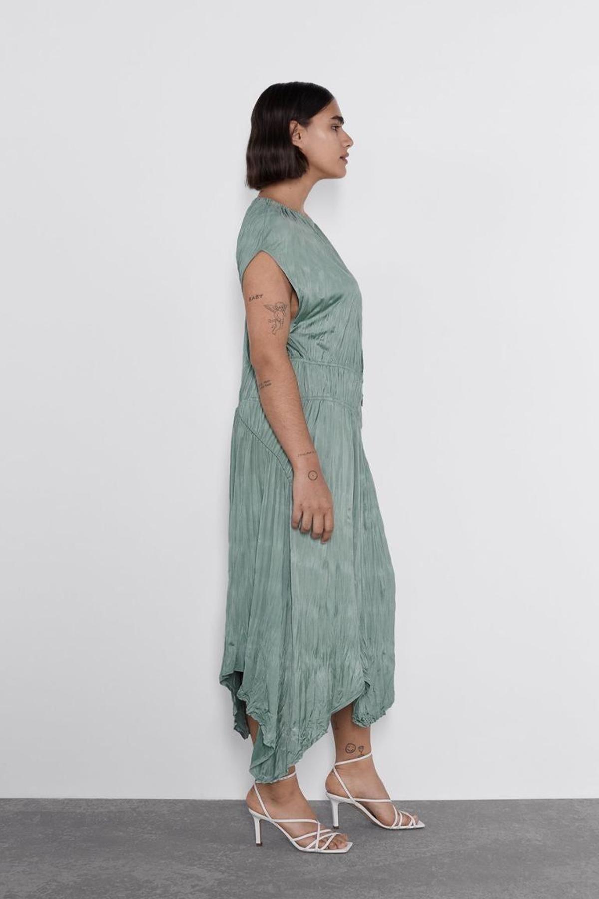zara modelo curvy