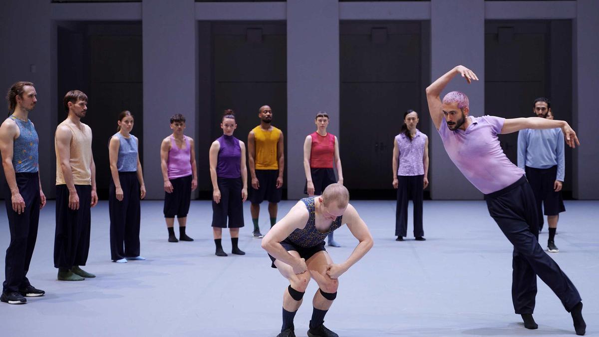 Un momento de 'Undertainment', coreografía de William Forsythe para el Dresden Frankfurt Ballet.