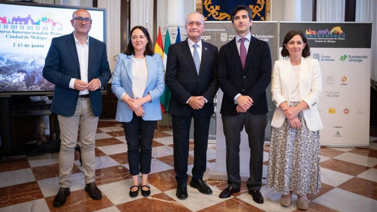 Foto de familia de la presentación ayer del concurso.