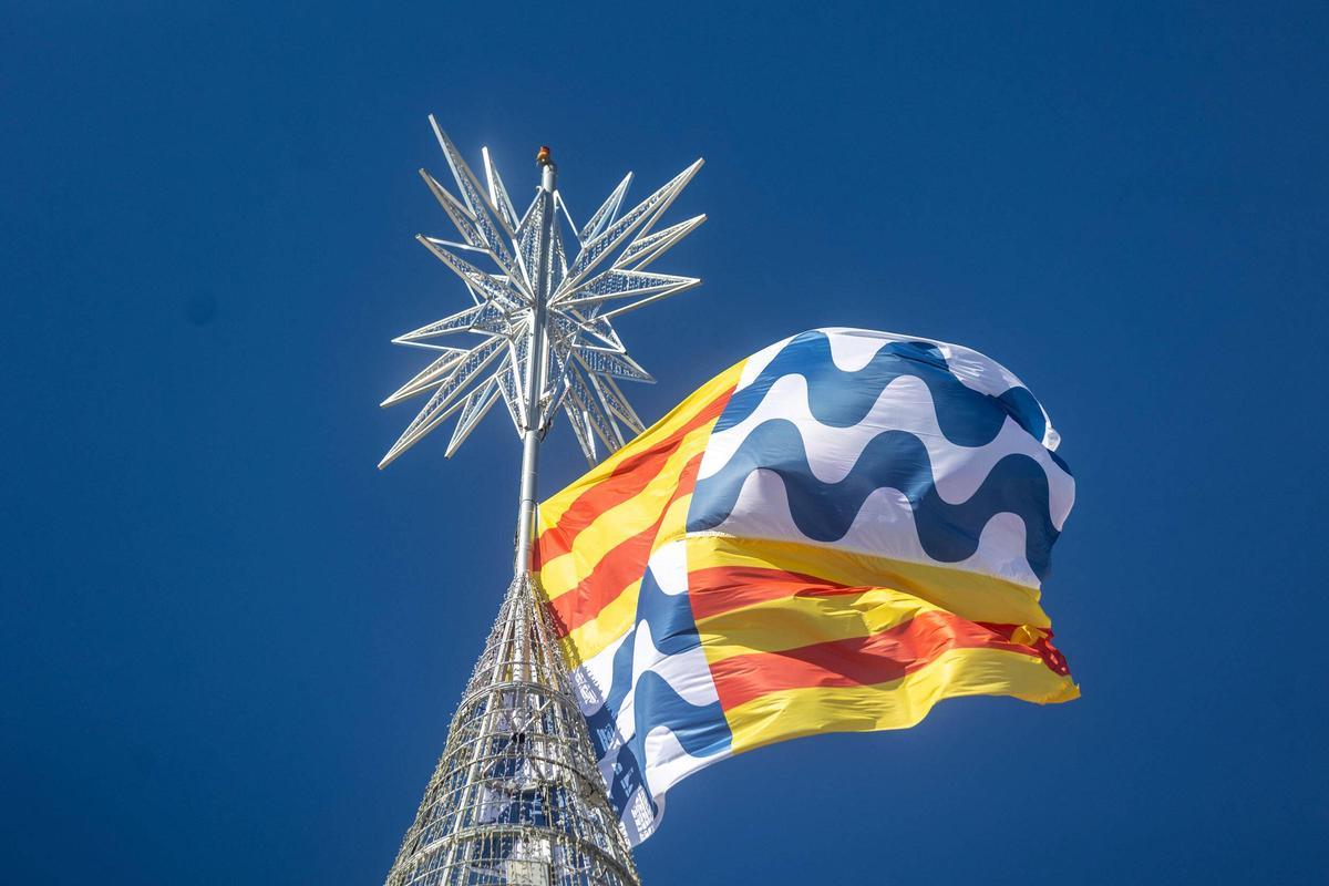 ¿Amb estrella o sense? El desenllaç sense trampes de la ‘guerra’ Badalona-Vigo per l’arbre de Nadal més alt