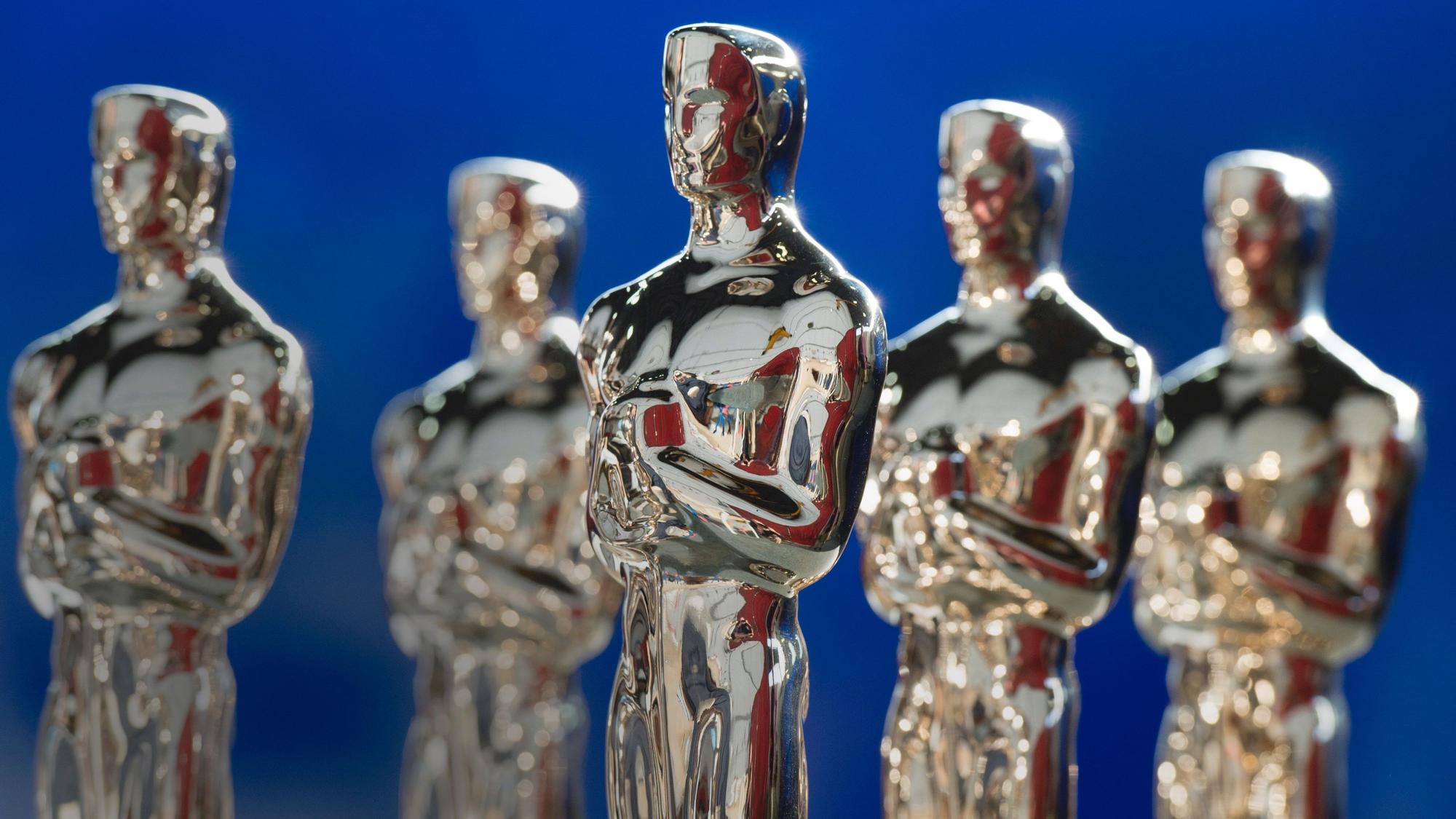 Estatuillas de los premios Oscar.