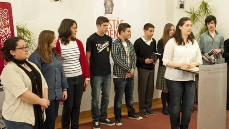 Los representantes del jurado de los premios Mandarache y Hache.