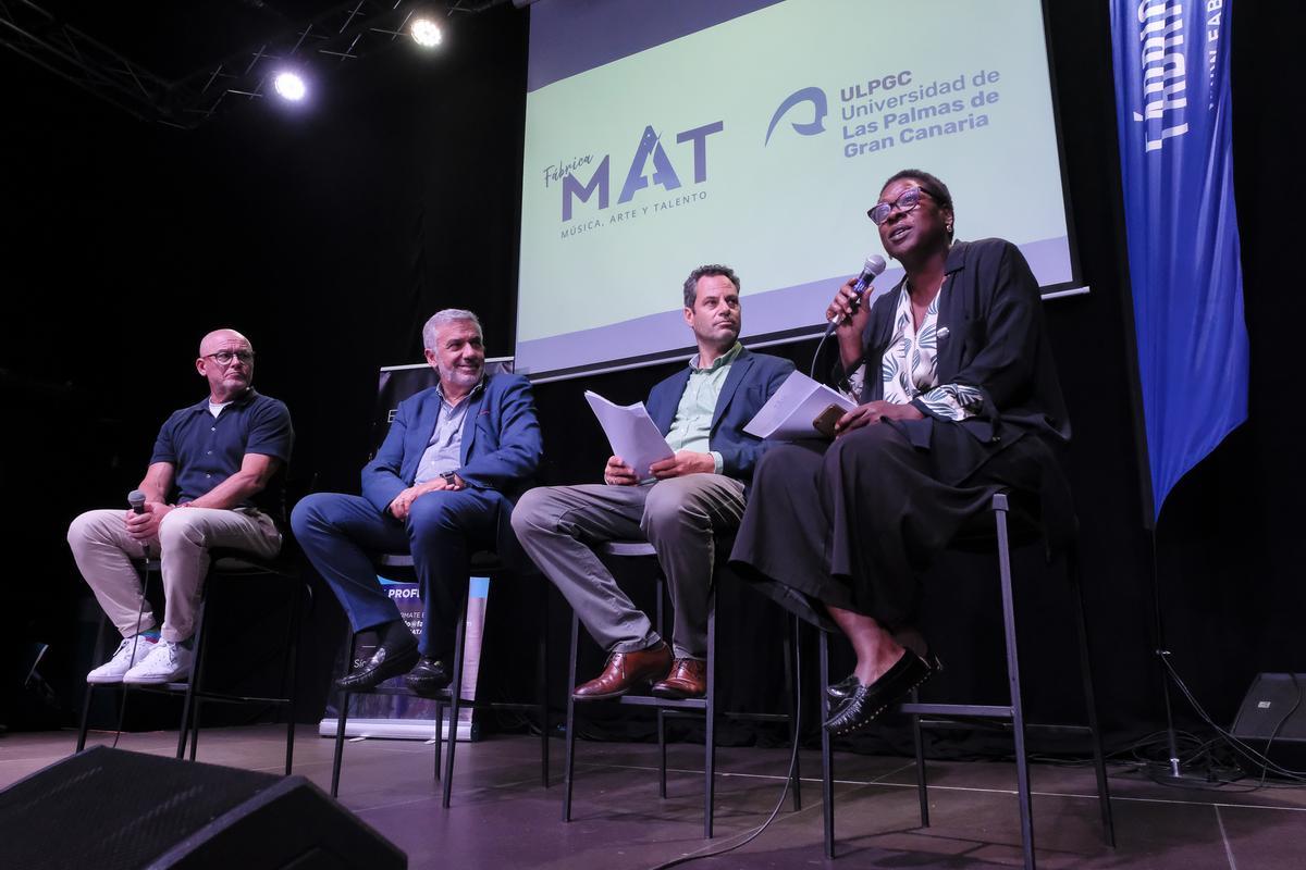 De izquierda a derecha, José Miguel Álamo, Lluis Serra Majem, José Alberto Medina y Ana Iris Reece, en la sede de Fábrica La Isleta.