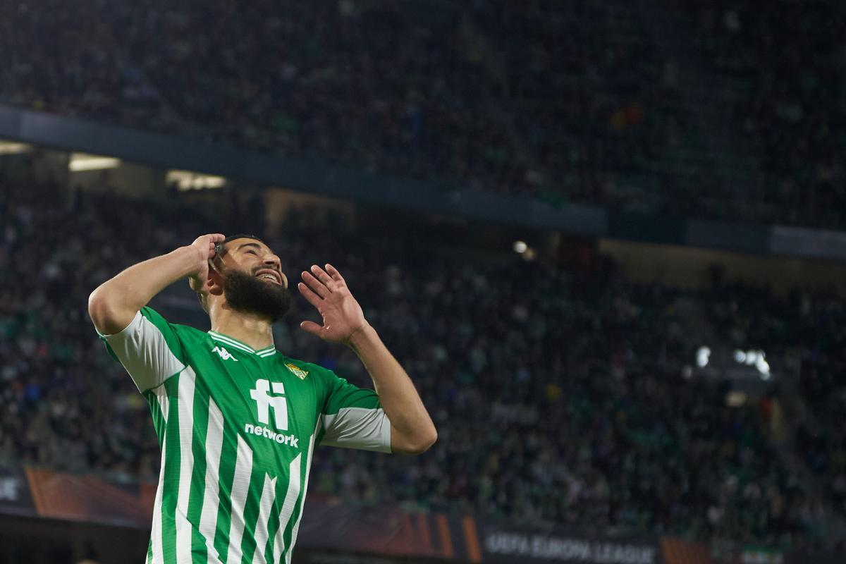 Nabil Fekir, del Real Betis, durante el partido de octavos de final de la UEFA Europa League entre el Real Betis y el Eintracht Frankfurt en el estadio Benito Villamarín el 9 de marzo de 2022, en Sevilla, España.