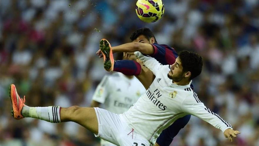 Isco se doctora en otra noche mágica