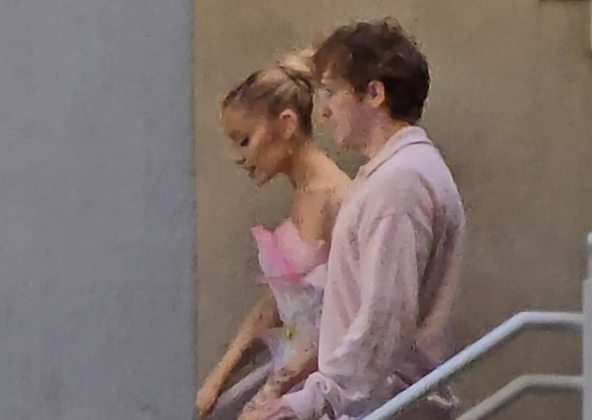 La noticia de la relación entre Ariana Grande e Ethan Slater llegó antes de anunciar sus respectivos divorcios