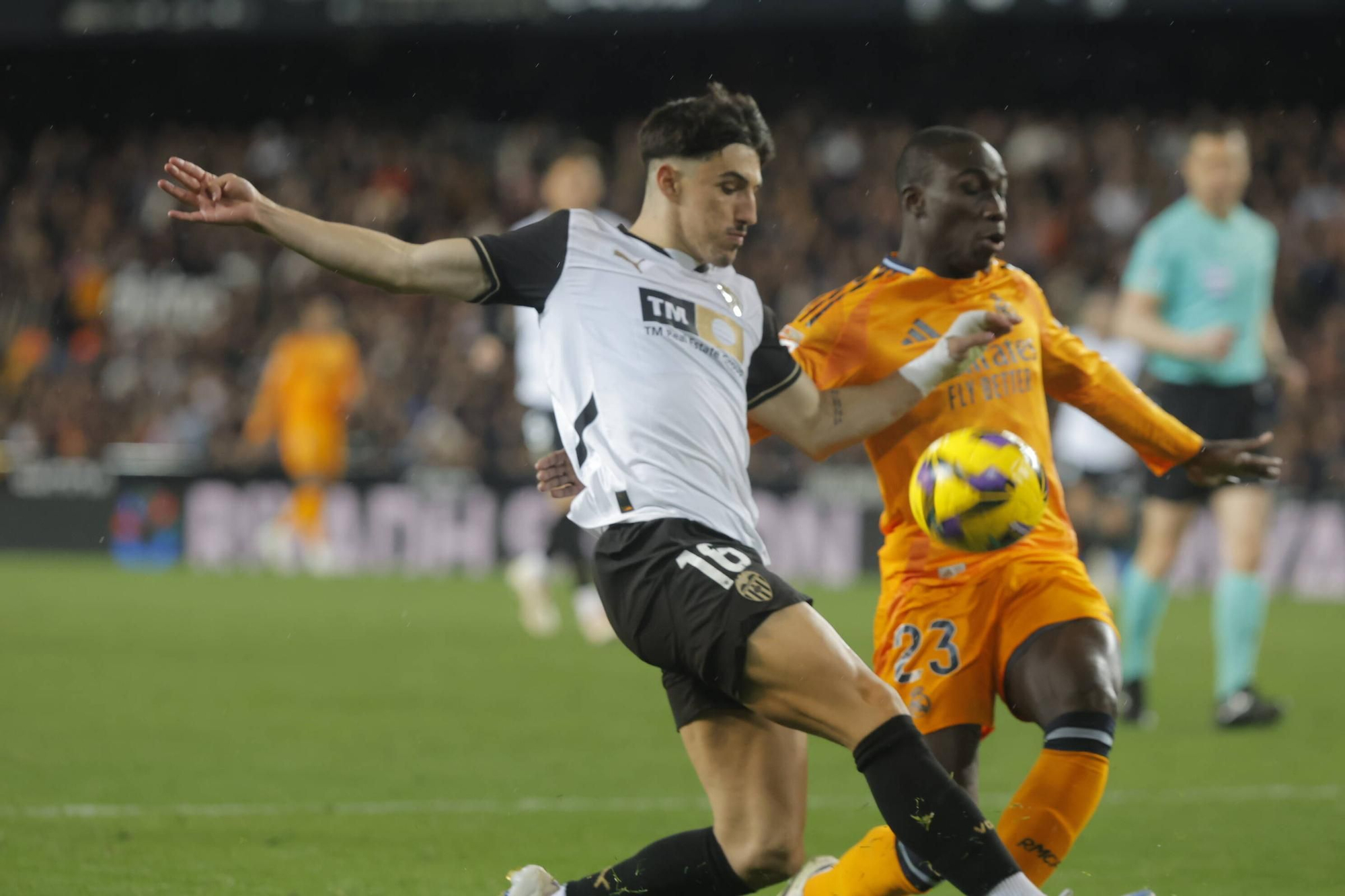 Las mejores fotos del partido entre el Valencia y el Real Madrid