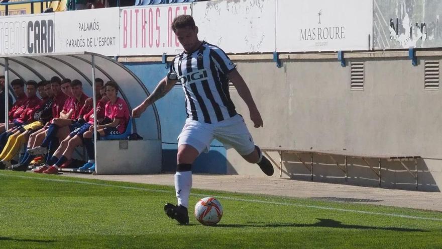 La crónica | El Castellón hinca la rodilla frente al penúltimo y agrava su caída (2-0)