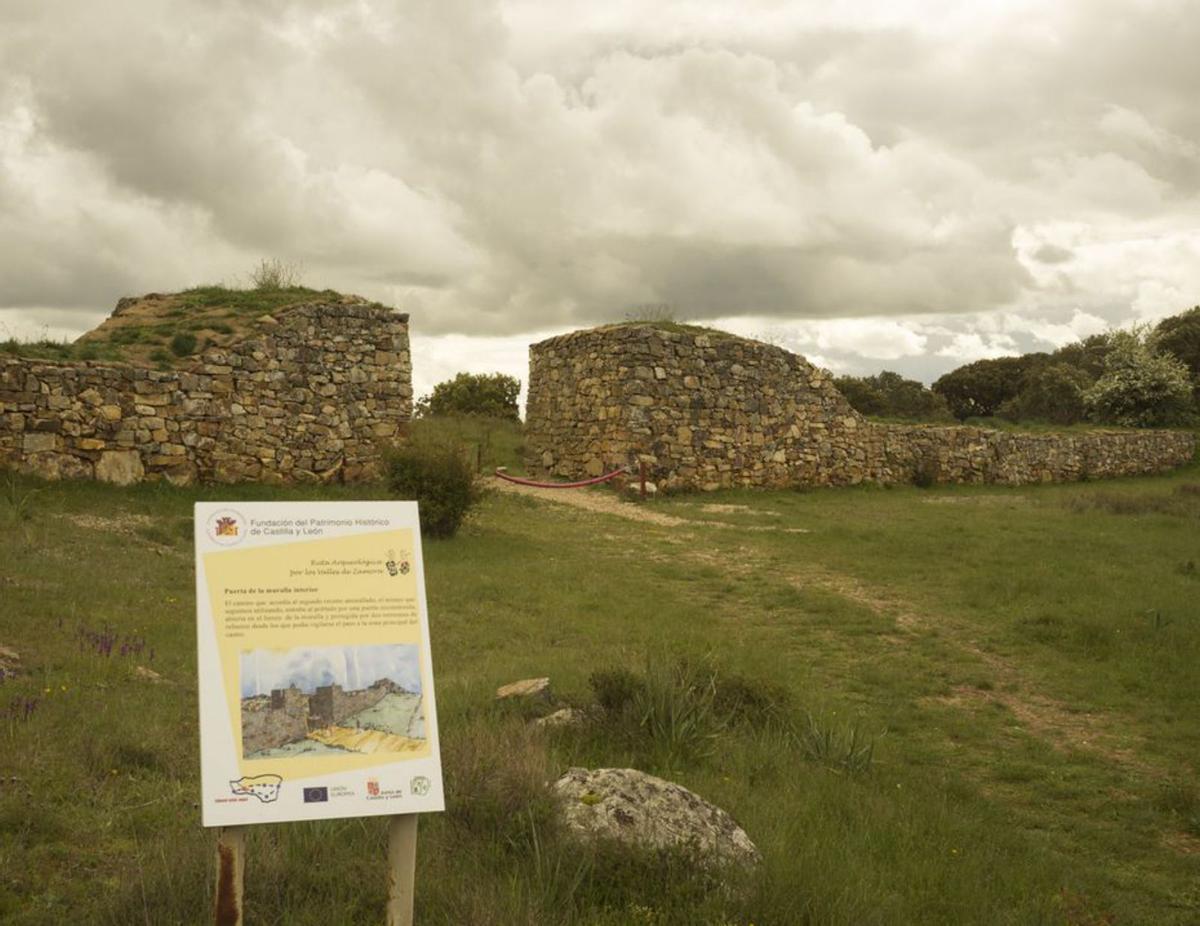 Muralla occidental del castro astur Las Labradas de Arrabalde. | E. P.