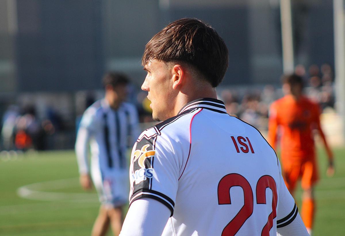 Isi Angulo es el undécimo futbolista del CD Castellón B que es citado por el primer equipo.
