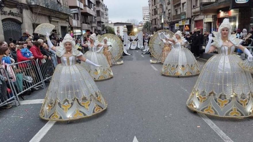 La comparsa tomiñesa Ciklon, como en Notre Dame